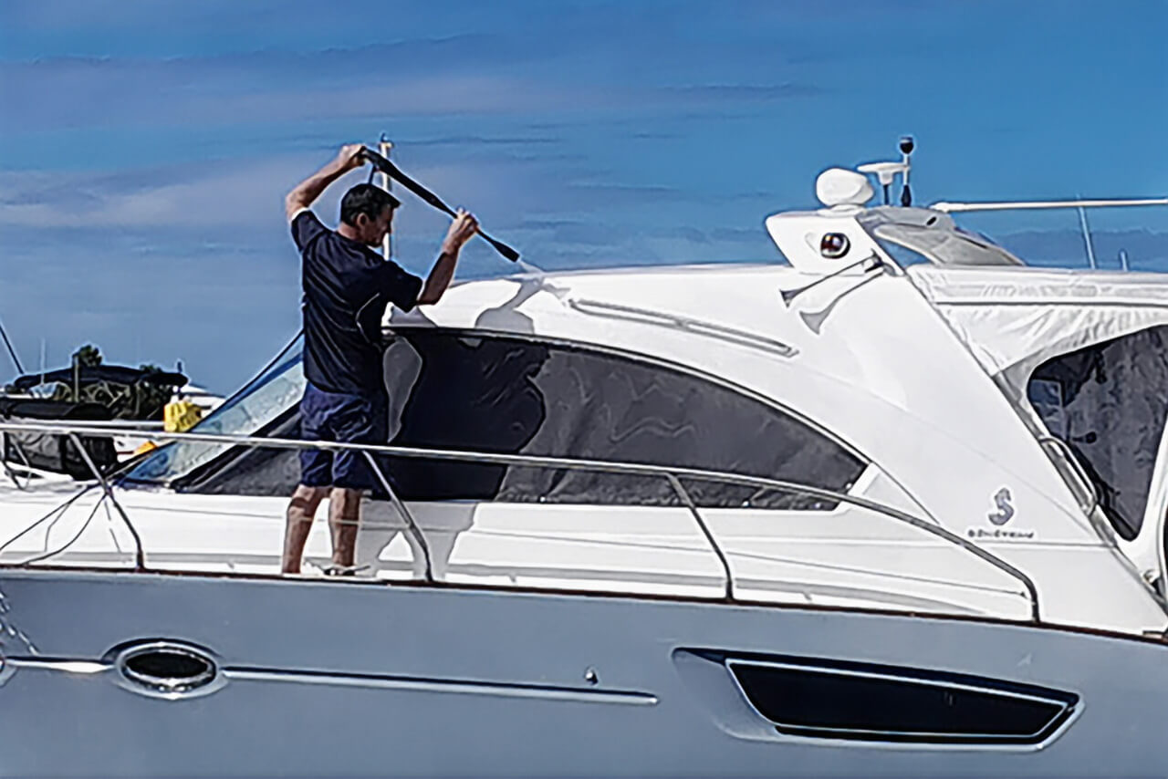 yacht brokers brisbane