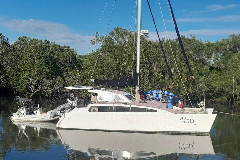 Infinite Marine Brokers – Easy 32 web