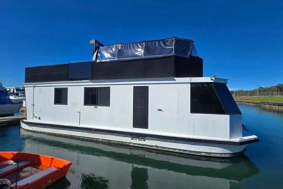 Infinite Marine Brokers – MC Marine 13m Houseboat (1) web